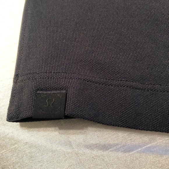 NWOT Lululemon Golf Shirt Mens Med Dark Grey and Teal Trim - Picture 8 of 11